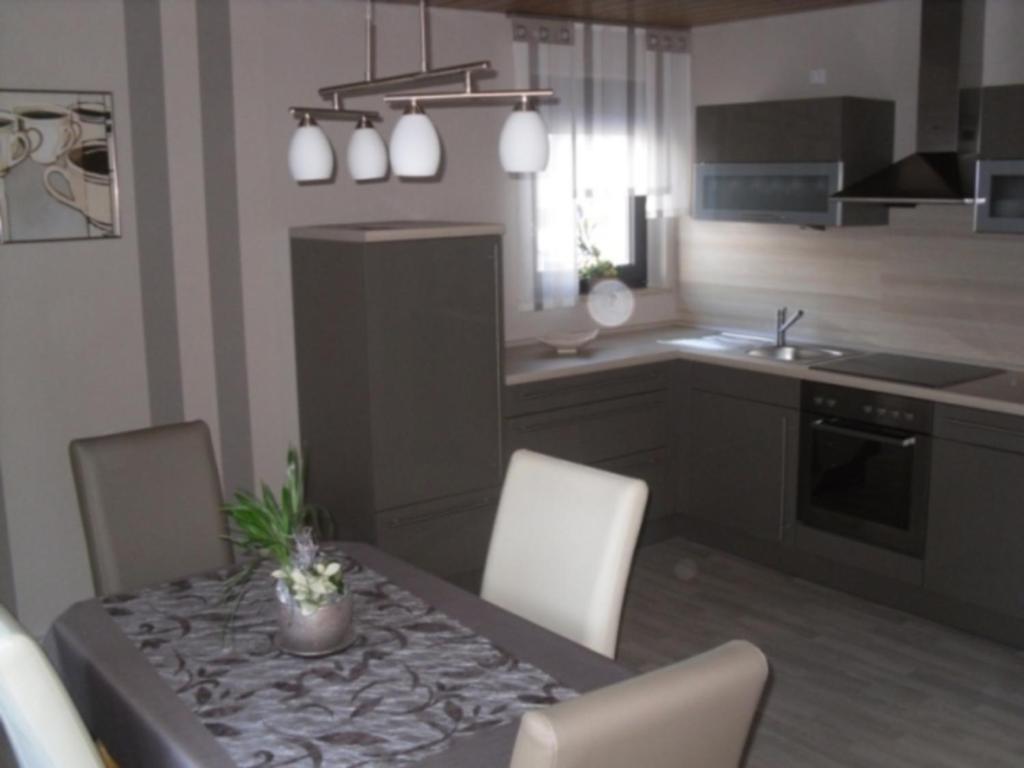 Ferienwohnungen Und Gaestezimmer Herrmann Steinbach am Wald Habitación foto